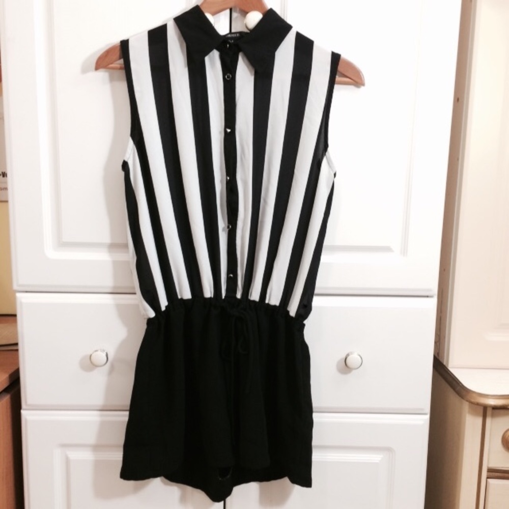 Forever 21 Black and white striped romper